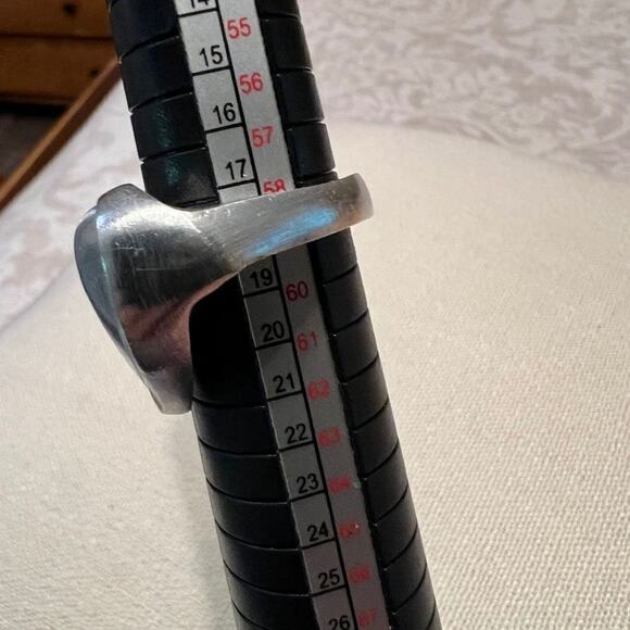 Ring polished silver tone large heart statement Sz 8.5 - 8.75 - Picture 6 of 6